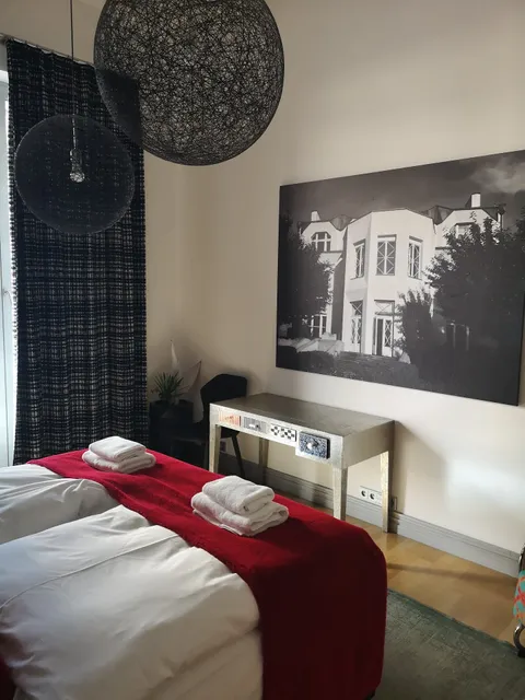 Empirent Aquarius Residence