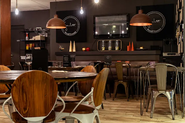 Scarlett Pizza & Tiramisù