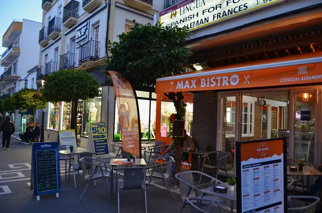 Max Bistro