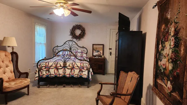 Wayman's Corner B & B