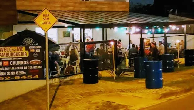 Welcome Hamburgueria ( Favor estacionar na rua alexandre baka q fica no lado da Hamburgueria.