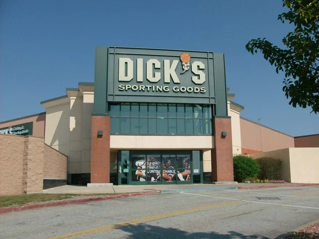 DICK'S Sporting Goods