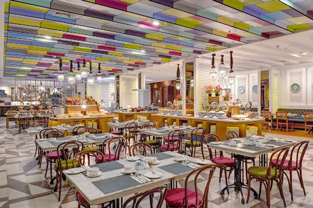 Djoeragan Resto & Lounge