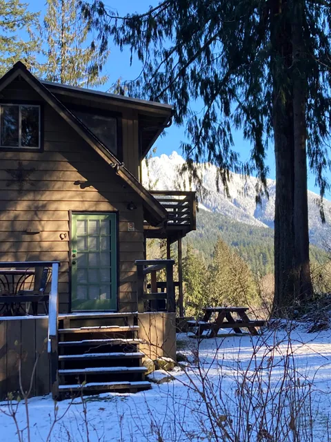 Trott cabin ( historic )