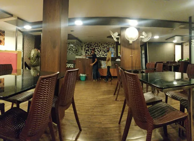 Food Lounge Restaurant