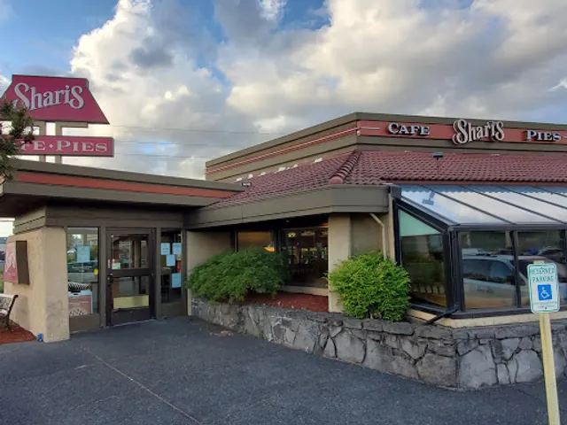 Shari's Cafe and Pies