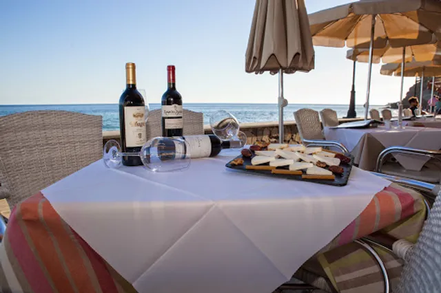 Waikiki Restaurant Snack Bar Grill