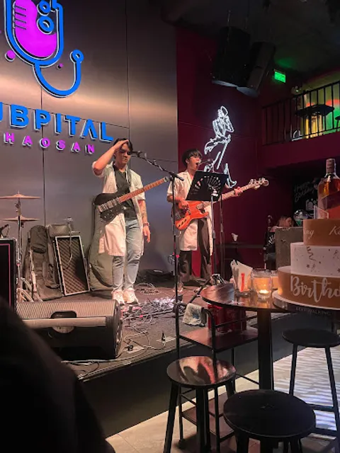 Hubpital Bangkok bar ( Khaosan )