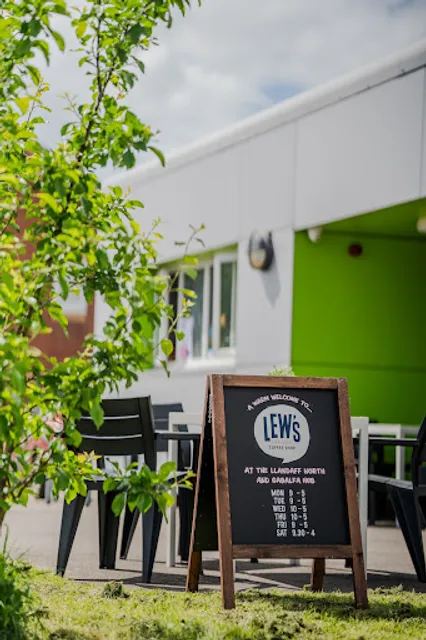 Lew's Coffee Shop @ The Hub