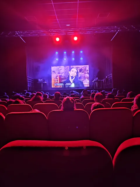 Cameo Comédie Club - Salle de spectacle - Théâtre, Humour, Magie & Stand-up
