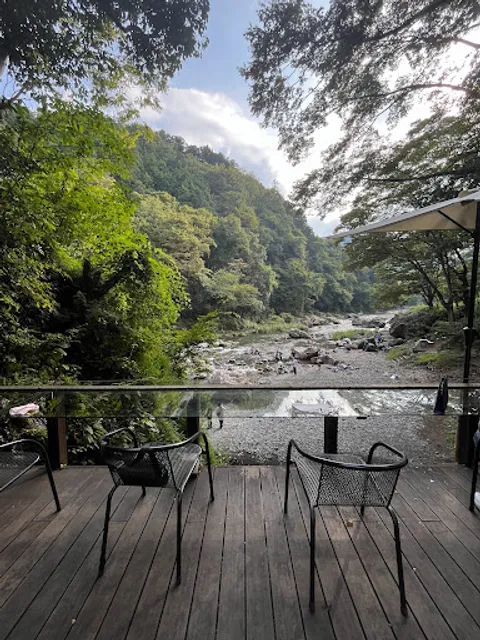 Outdoor Terrace with River Sounds