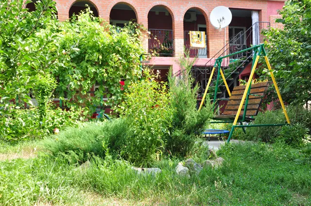 Lastivka Bilya Morya