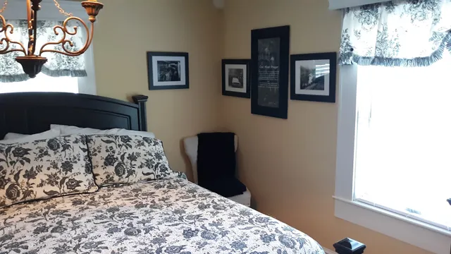 The Little Inn of Harlan