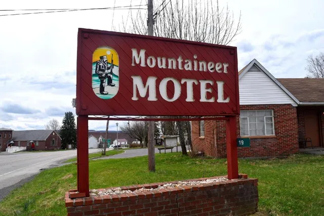 Mountaineer Motel