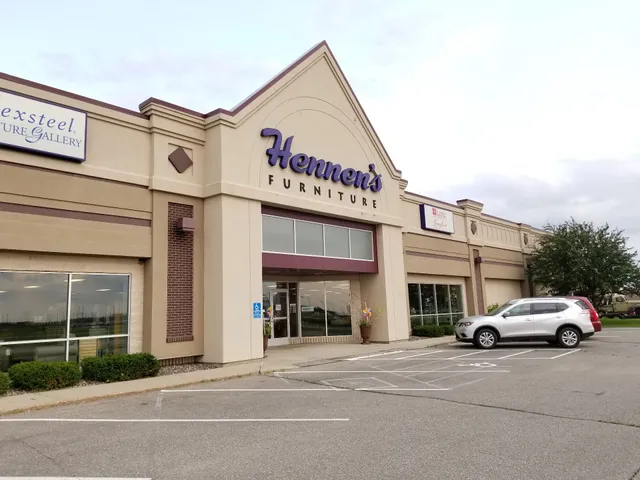 Hennen Furniture
