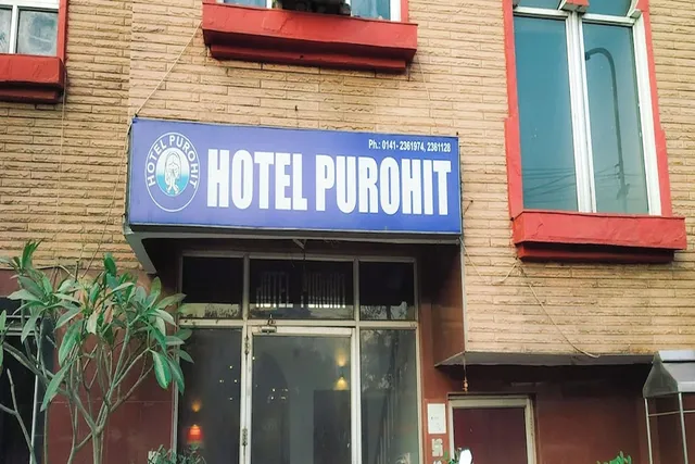Hotel Purohit
