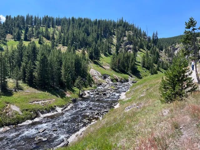 Summit Lake Trailhead (9k9)