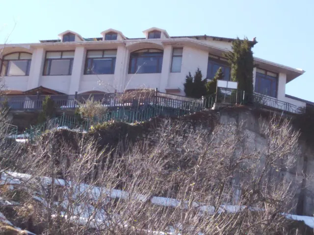 Kanatal Cottage and camp