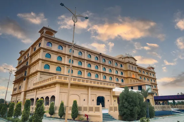 Regenta Central City Vilas Palace