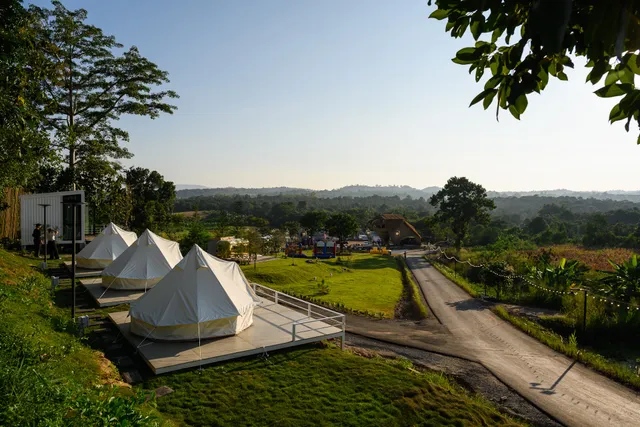 หาวเป็นดาวเป็นเดือนแคมป์