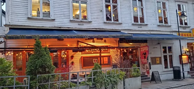 Newsman Nyhetscafe (Arkivet)