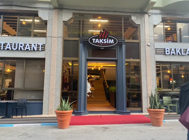 Taksim : Café & Restaurant