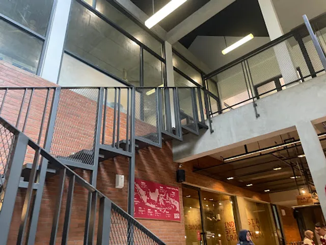 Anomali Coffee Ratulangi