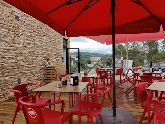 Ronqueira Lounge Bar