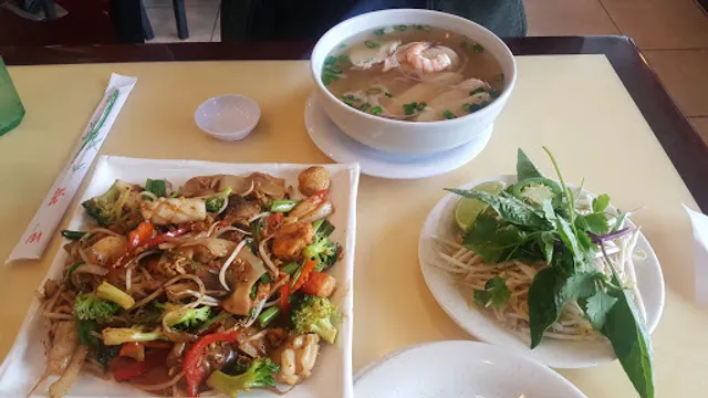 Pho Que Huong