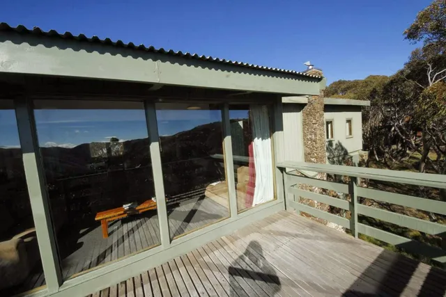 Tanderra Ski Lodge