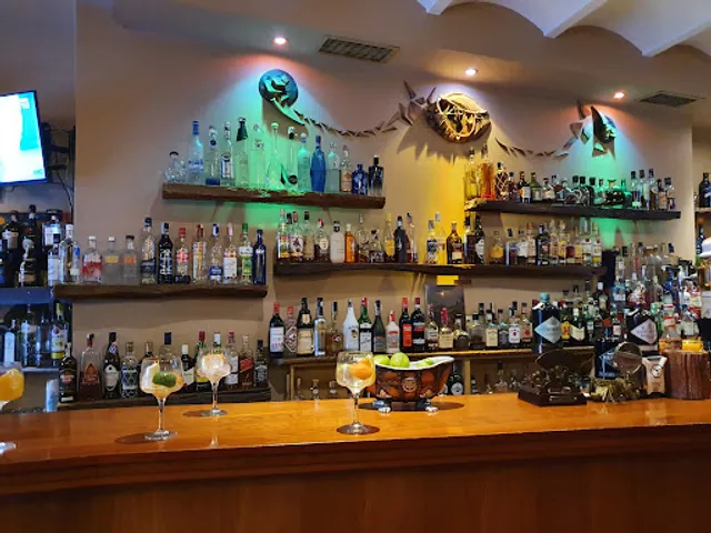 32 TARTUFO - Cafe - Pub - SANTOÑA