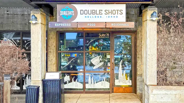 Double Shots - A Mountain Cafe