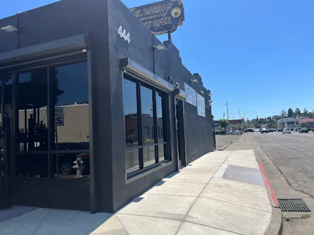 El Barbas Restaurant & Bar