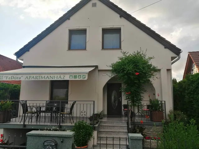 Fadóra Apartman