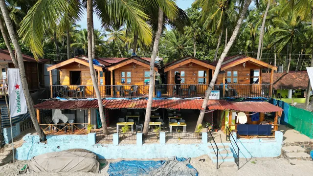 Janisha Beach Huts