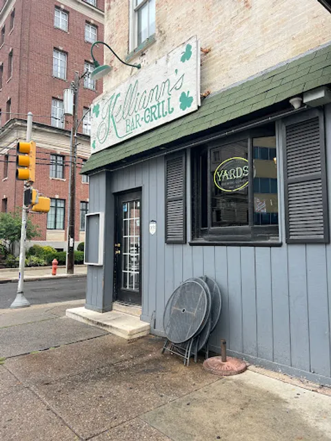 Kelliann’s Bar & Grill