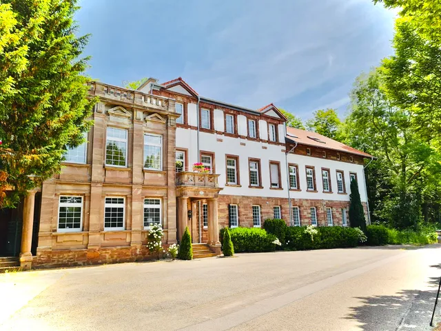 Schloss Falkenhorst GmbH