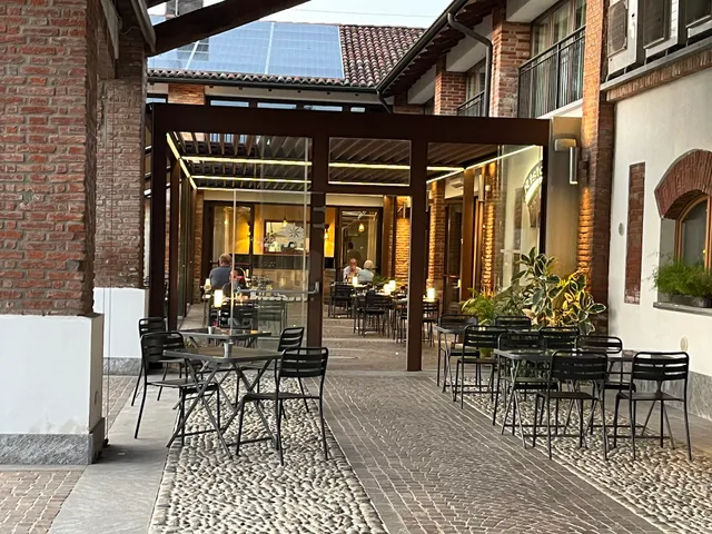Cascina Sesmones Hotel & Restaurant