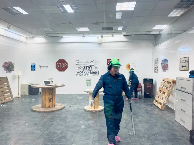 Smash It Therapy (Rage Room & Smash Art Splatter Paint)