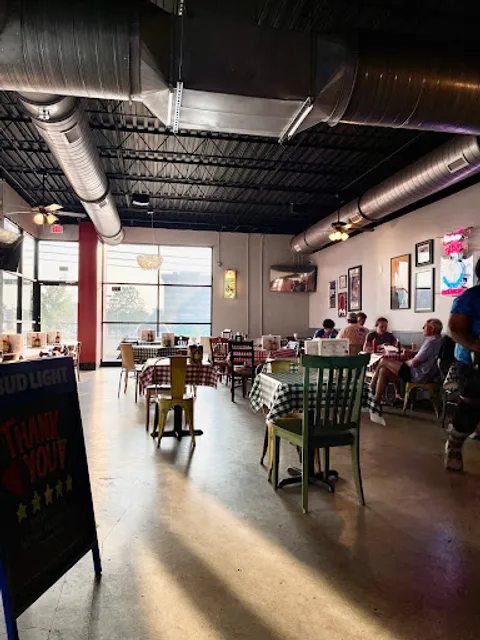 Gus's World Famous Fried Chicken