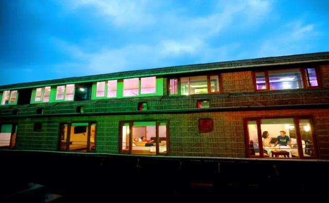 Blue Lake Grand Houseboat