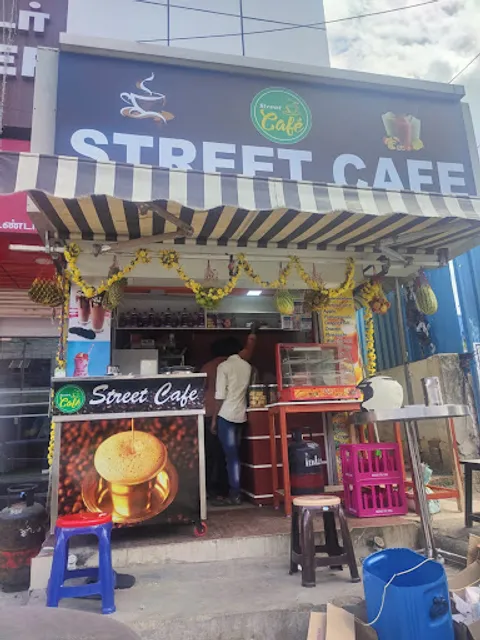 STREET CAFE