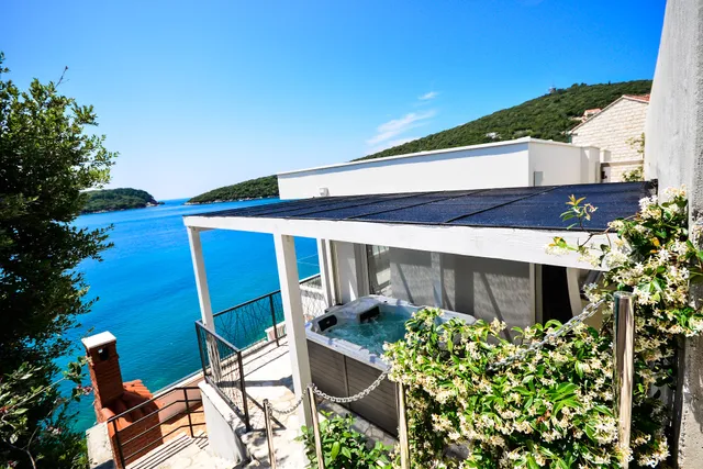 Villas Becir - beach villa , Molunat near Dubrovnik, Croatia