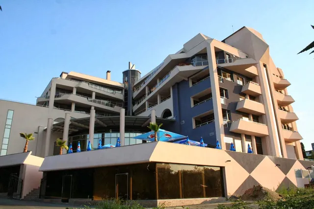 Хотел „Врис“