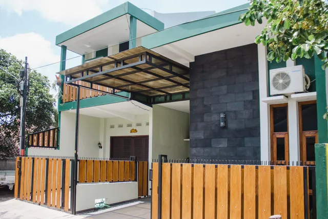 Omaha Homestay & Kost