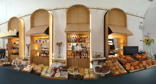 Ávito Bistró Café