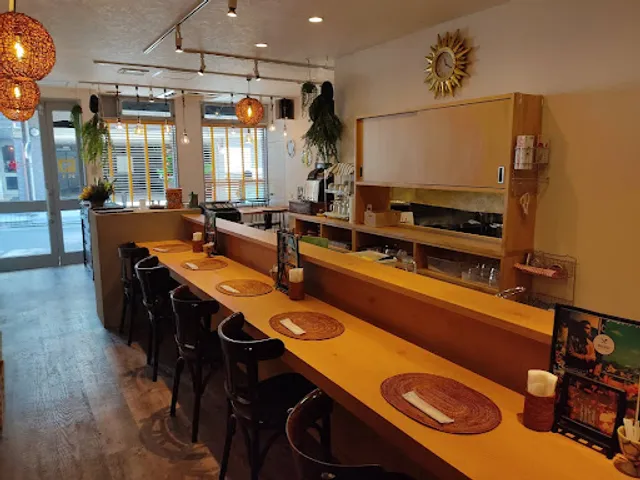 ロジウラのマタハリ春光乍洩