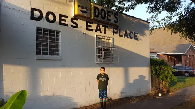 Doe's Eat Place