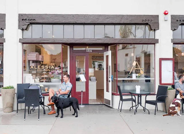 ALESSIA Patisserie and Cafe