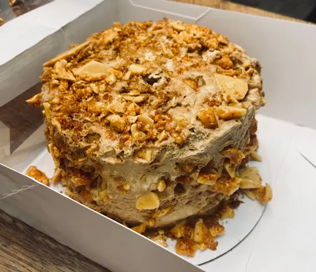 Claire's Crunch Cake